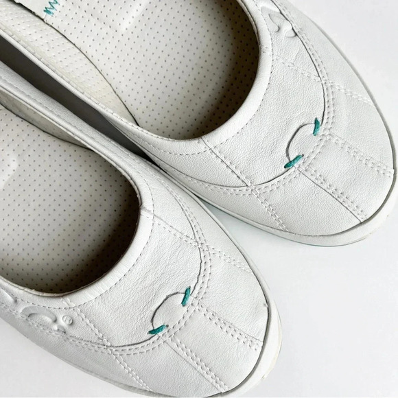 Ecco Lite Skimmer Flats Off White size 38 Womens Comfort Coastal - Picture 12 of 12
